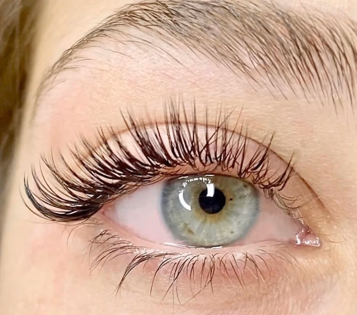 eyelash extentions